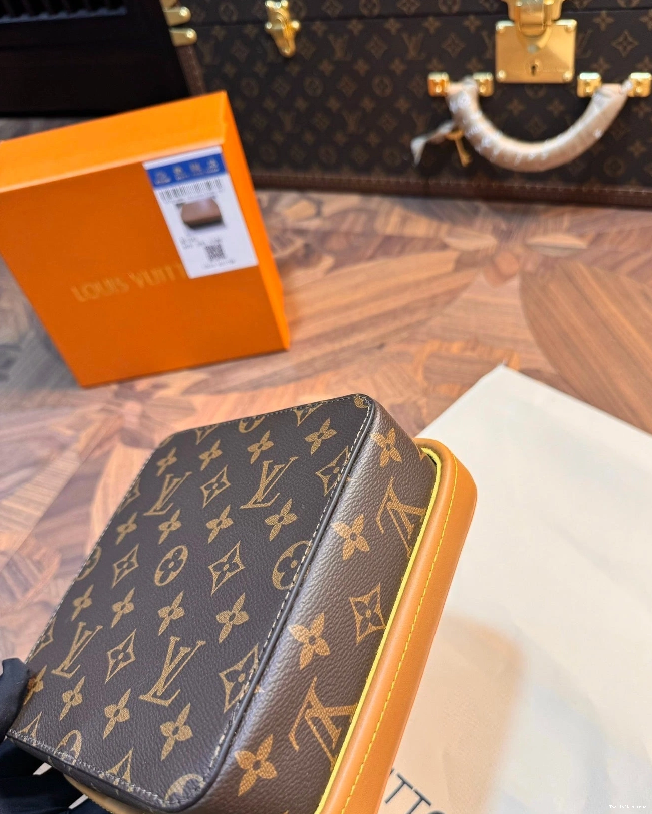 CUSTOM BOX JEWELRY SQUARE LV YELLOW 0723